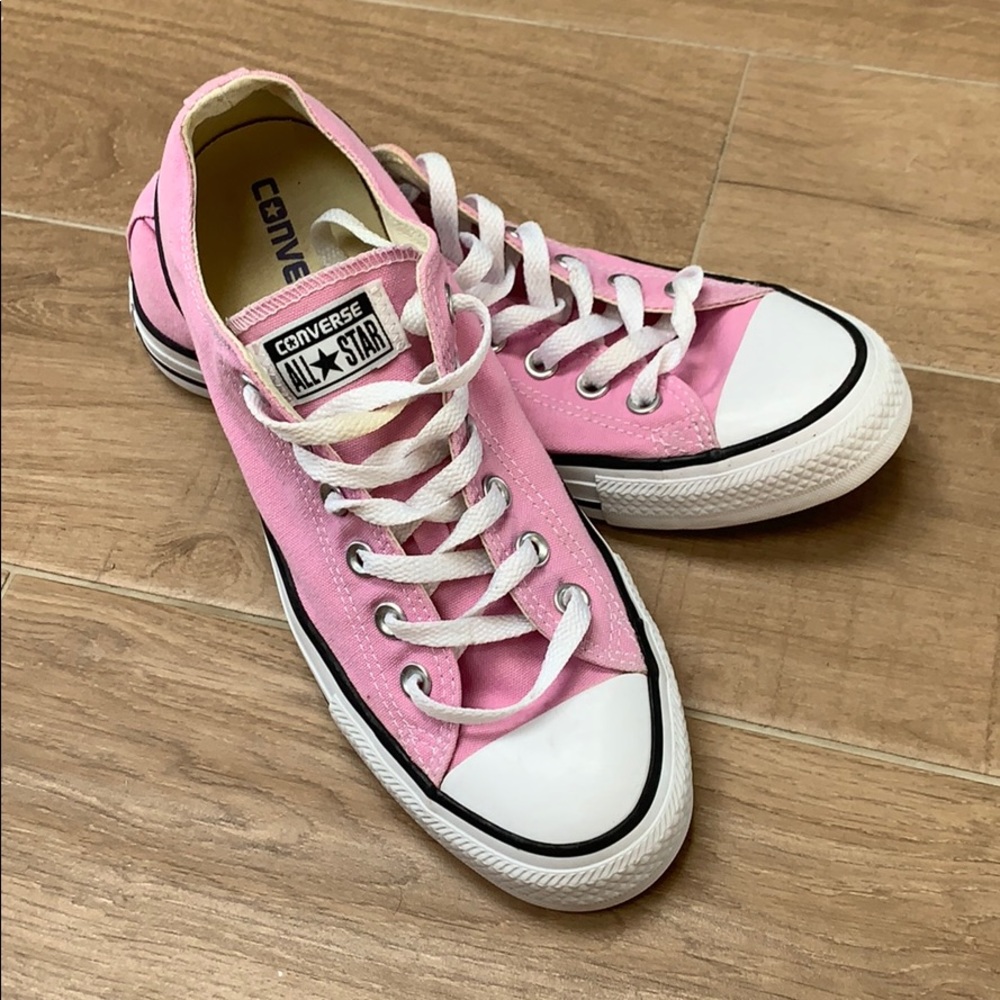 Pink converse